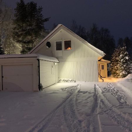 Own Room With Big Bed In A Big House! Lulea Luaran gambar